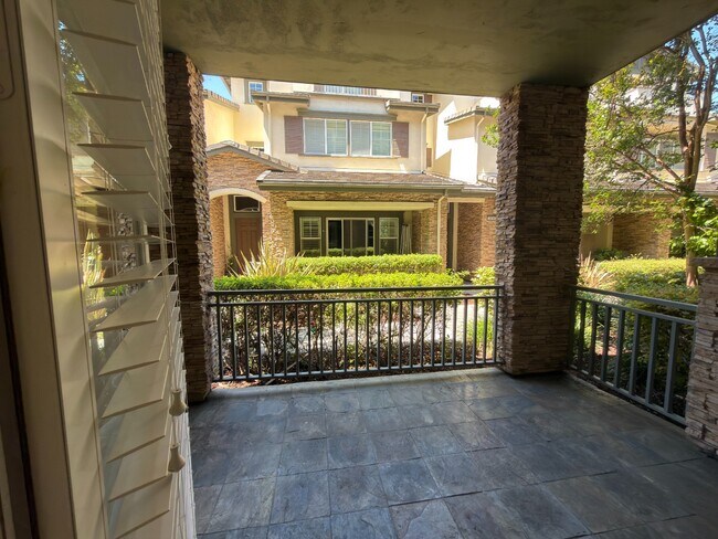 Building Photo - Modern 2BR/2BA Condo in Willow Glen Place Near Downtown San Jose. 2 Secured Parking Spots. Underg...