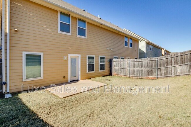 Building Photo - 17604 Sunny Hollow Rd