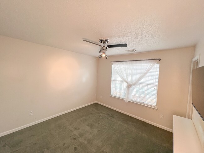 Building Photo - 7726 Bucknell Terrace