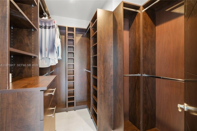 Building Photo - 519 Alhambra Cir