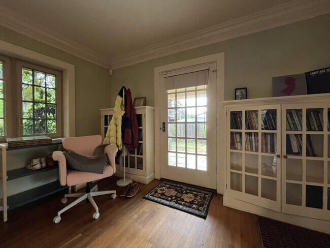 Building Photo - Charming Cottage Home with Timeless Character, Hardwood Floors, Flexible Living Spaces, and Expan...