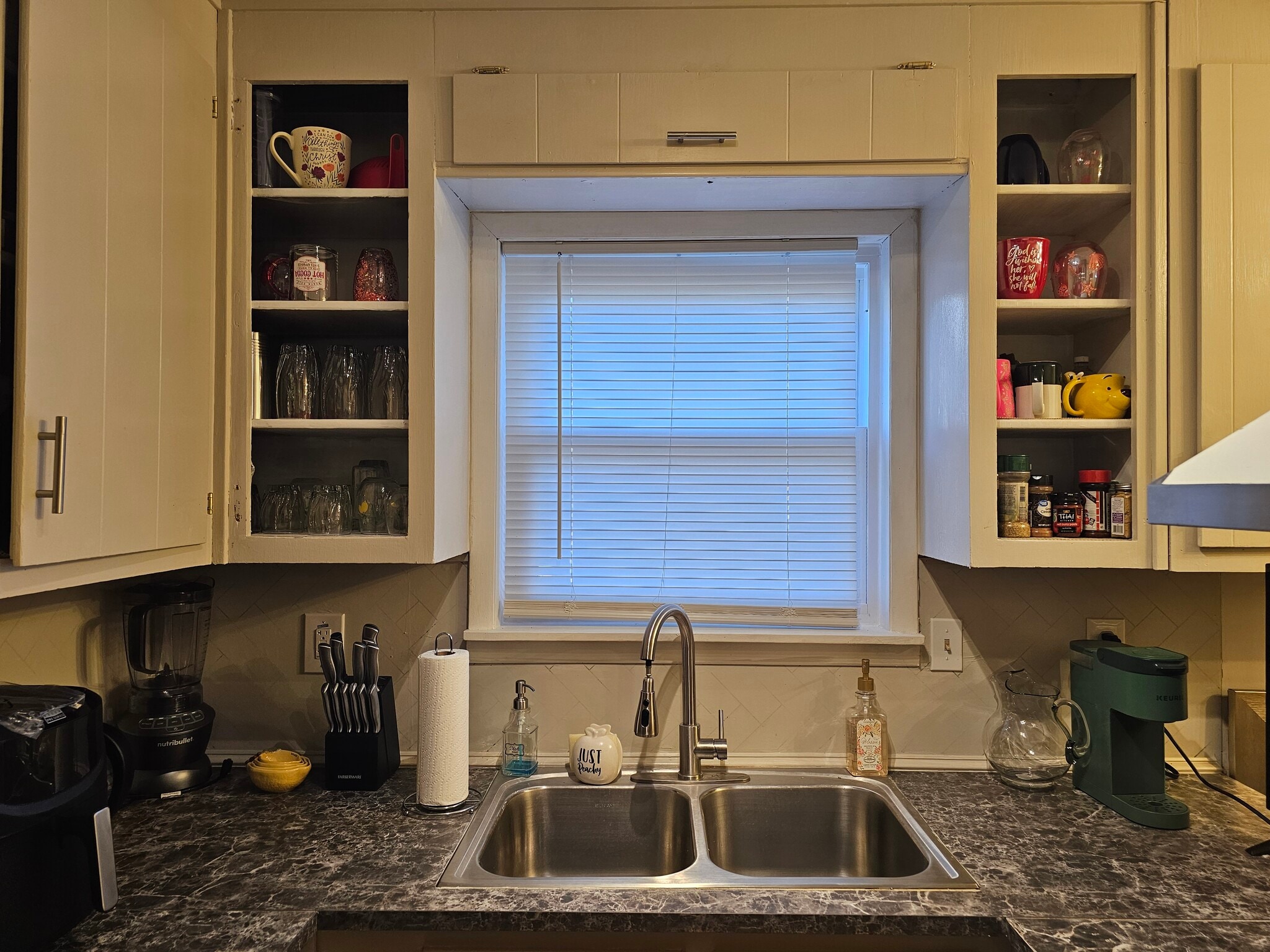 Building Photo - 2501 Washington St