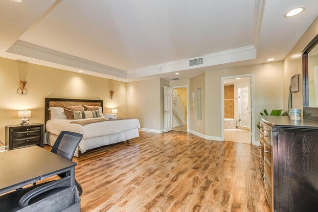 Building Photo - 1721 SW 23rd St