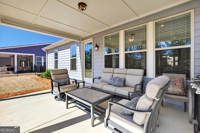 Building Photo - 133 Iron Oak Dr