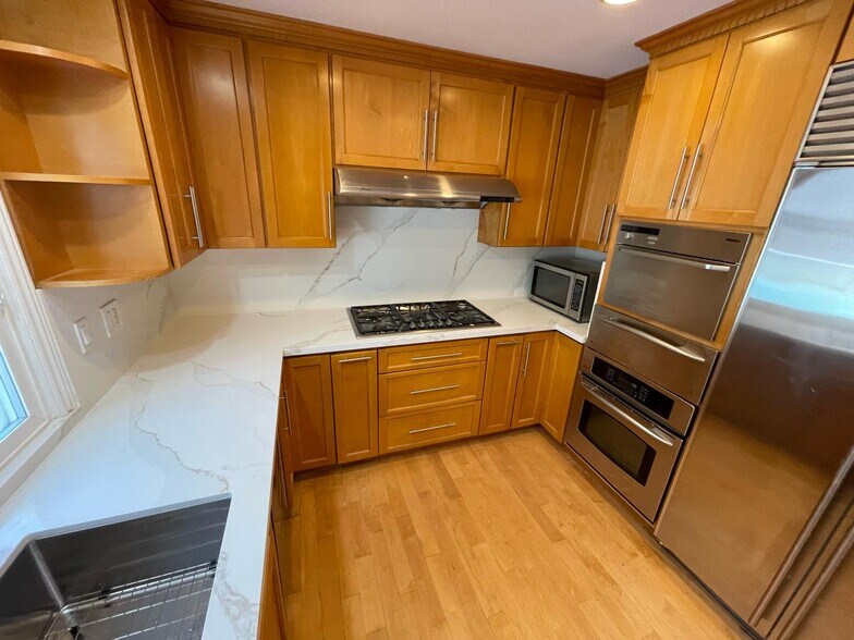 Building Photo - 19775 Sea Gull Ct