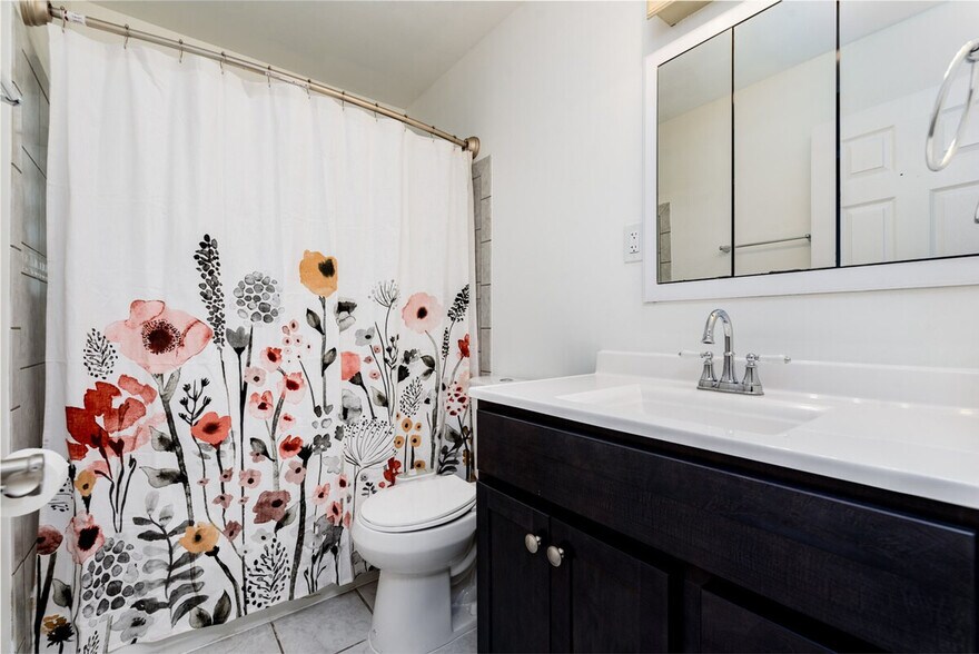 Building Photo - 35 Alpha Dr