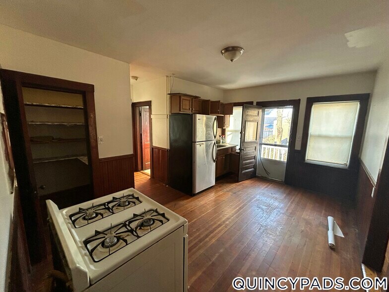 Building Photo - 36 Summer St