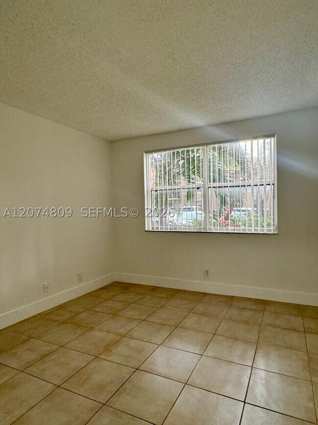 Building Photo - 8801 Wiles Rd