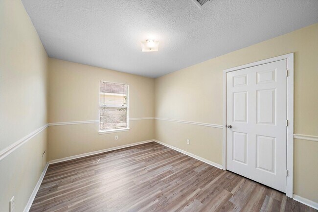 Building Photo - 6523 Wellington Meadows Dr