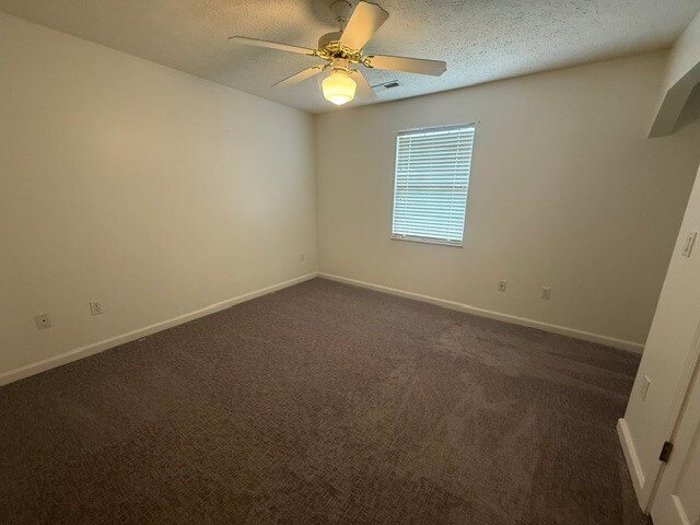 Building Photo - 1740 Country Meadows Dr