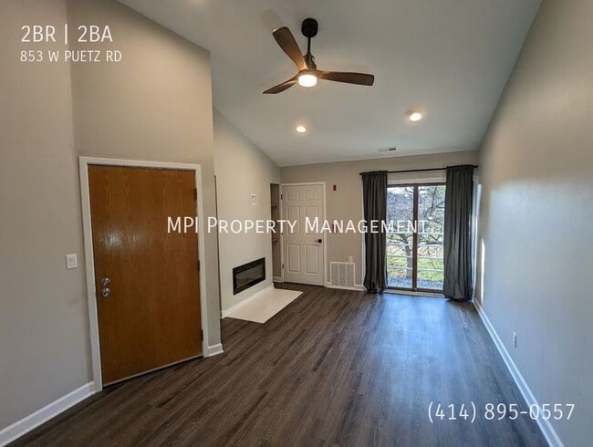 Building Photo - 853 W. Puetz Road - 2 Bedroom, 2 Bathroom ...