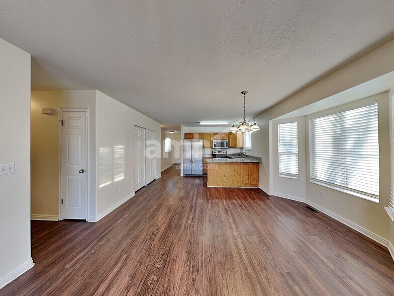 Building Photo - 2552 W 1500 N