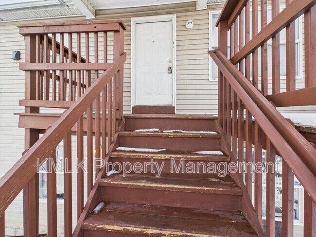 Building Photo - 288 Cross St