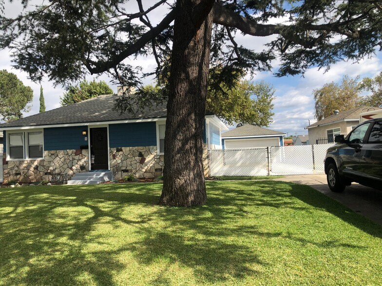 Building Photo - 10828 Montecito Dr