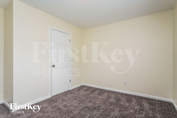Building Photo - 1020 S Philwood Ct