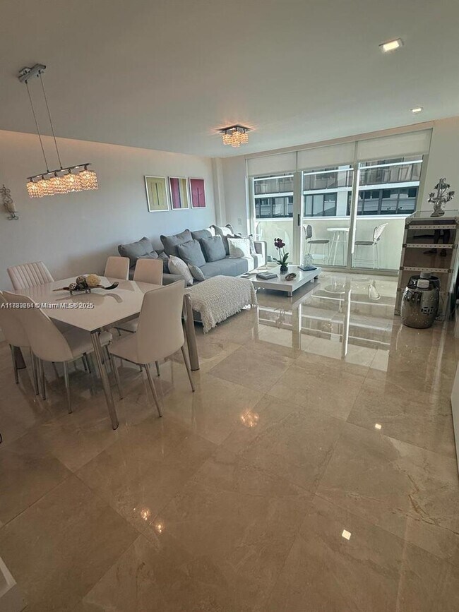 Building Photo - 9499 Collins Ave