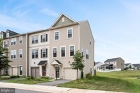 Building Photo - 113 Fading Star Ct