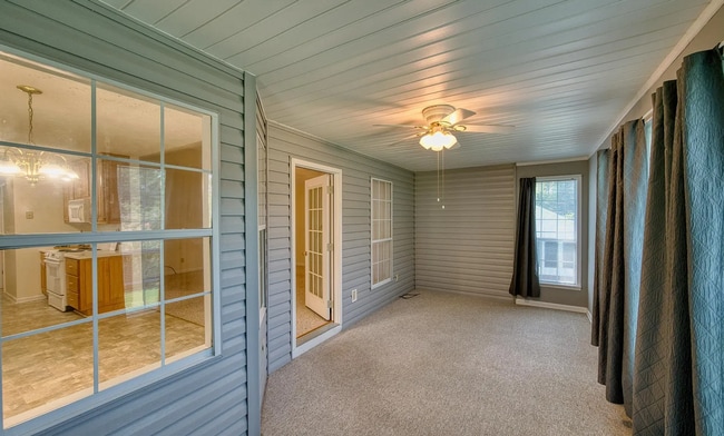 Building Photo - 2706 Martha Brooks Ln