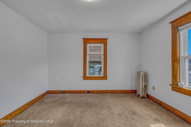 Building Photo - 1425 Church Ave