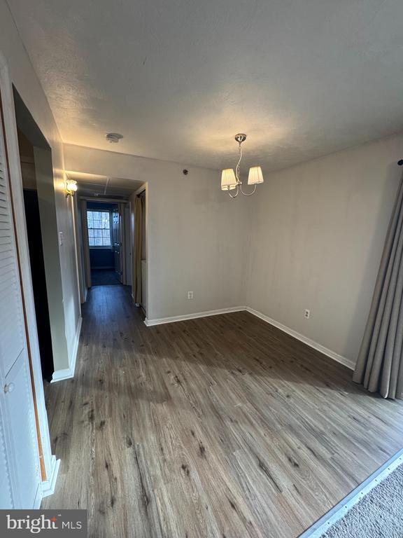 Building Photo - 1302 Sugarwood Cir