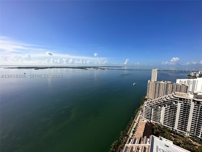 Building Photo - 808 Brickell Key Dr