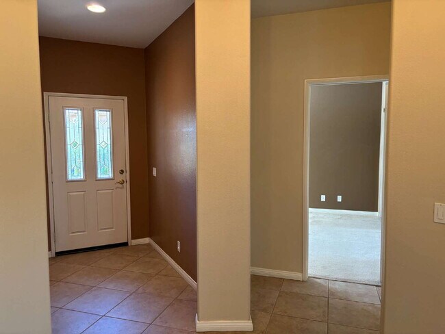 Building Photo - 45218 Coeur Dalene Dr