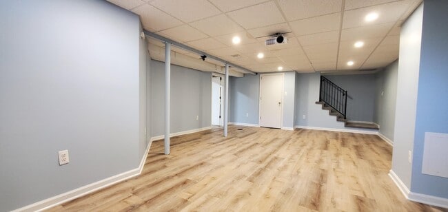 Building Photo - 1478 Kingwood St