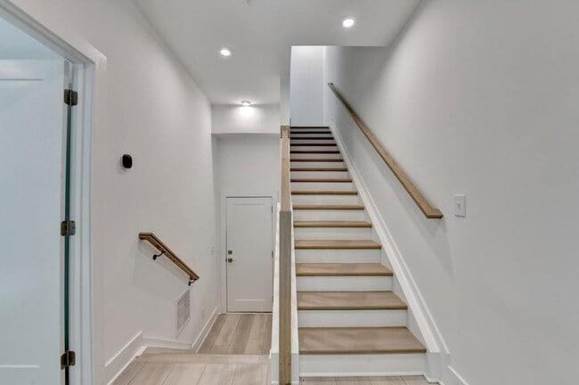 Building Photo - 503 Motivation Cir NW