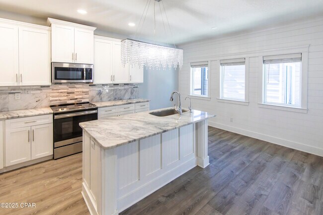 Building Photo - 98 Pura Vida Ct