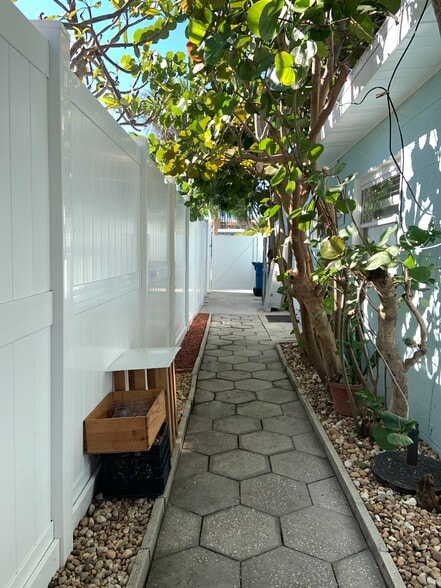 Building Photo - 11105 1st St E