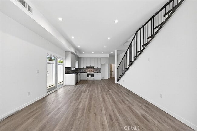 Building Photo - 14827 Dearborn St