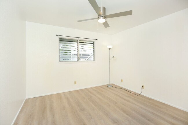 Building Photo - Waiau Garden Court #110