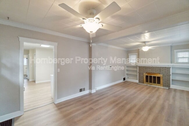 Building Photo - 208 W 23rd Ave