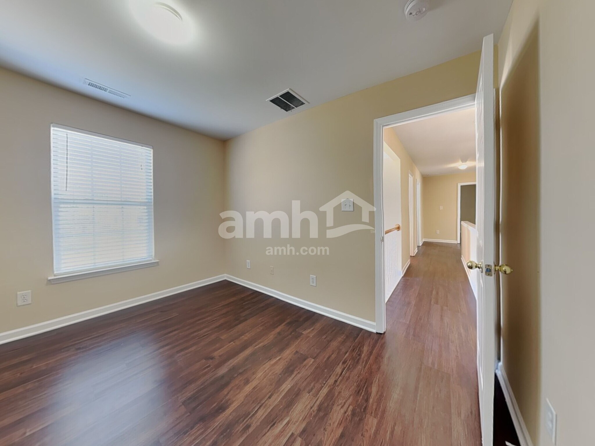 Building Photo - 1432 Cantwell Ct