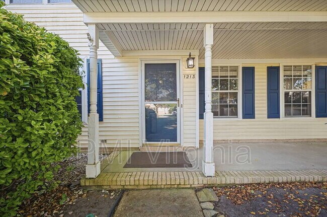 Building Photo - 1213 Ruxton Ct