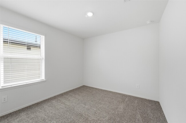 Building Photo - 31323 Heddington Ln
