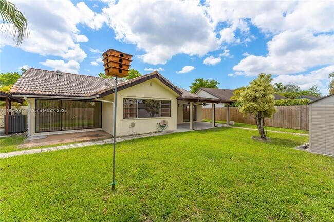 Building Photo - 9130 SW 101st Ave