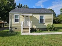 Building Photo - 1819 Wood Ave
