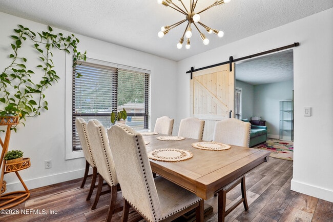 Building Photo - 6717 Lenczyk Dr