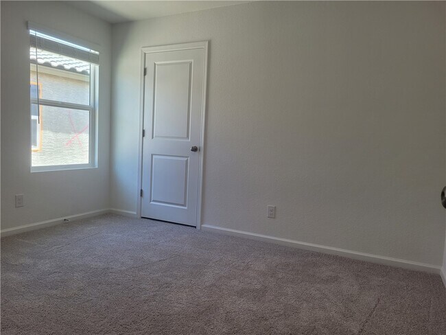 Building Photo - 2365 Tapatio Dr