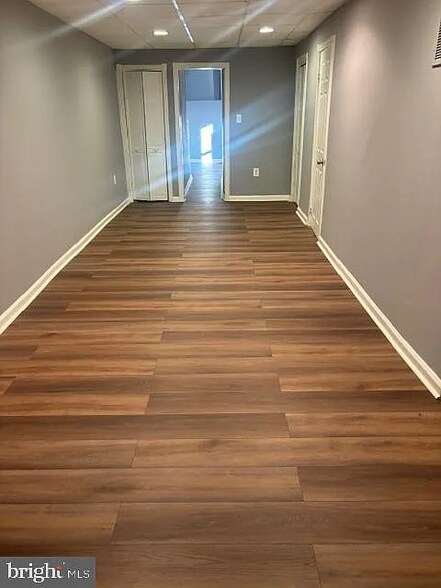 Building Photo - 1300 N Kenwood Ave