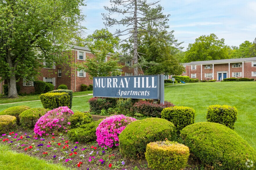 Building Photo - Murray Hill Gardens: Your Perfect Home Awaits!