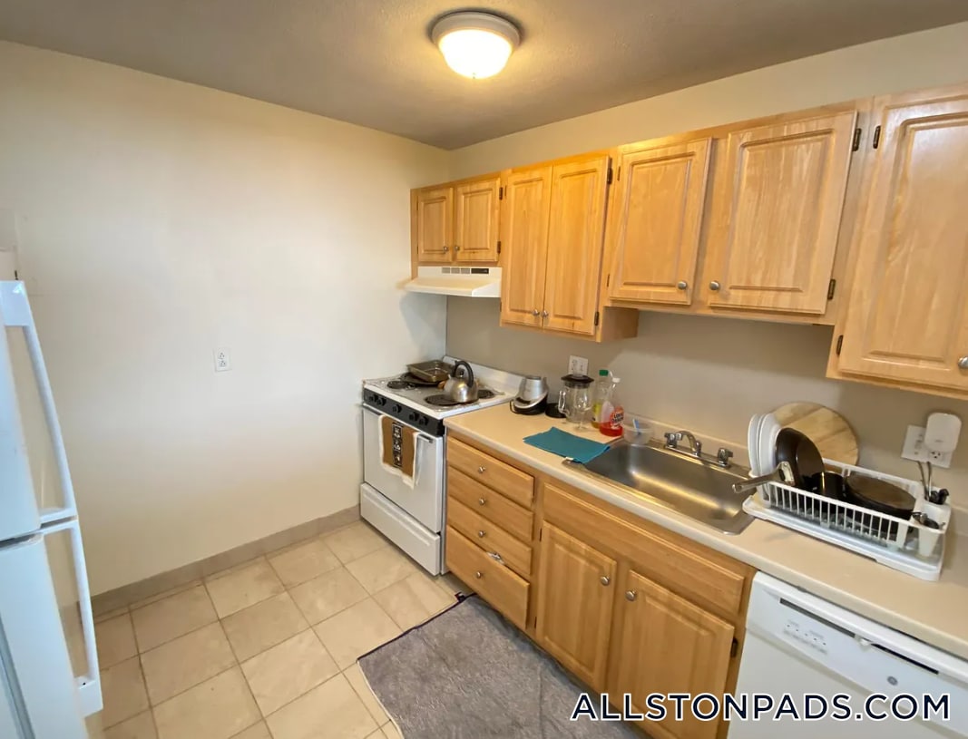 Building Photo - 75 Gardner St