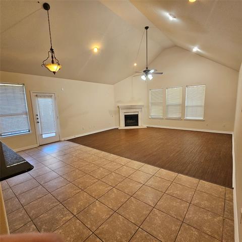 Building Photo - 922 Meadow Flower Ln