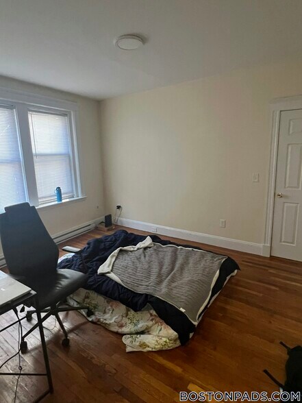 Building Photo - 55 Park Dr