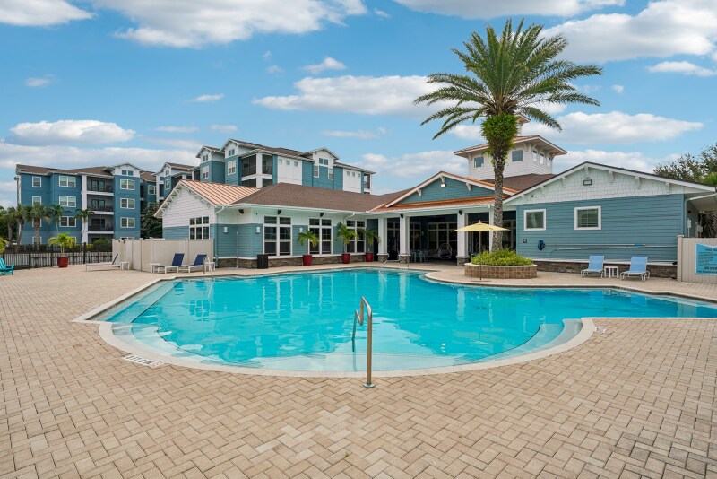 Building Photo - 2098 Seminole Blvd