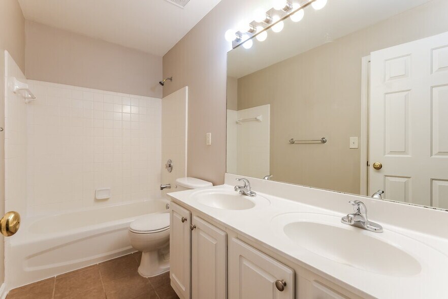 Building Photo - 6365 Whirlaway Dr