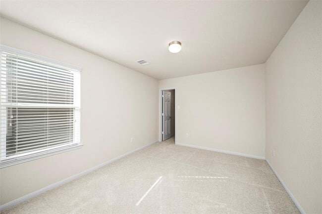 Building Photo - 3110 Ski Hill Rd