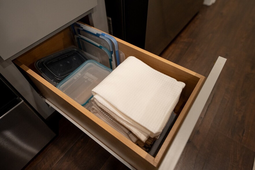 Building Photo - 6001 San Rafael Ln