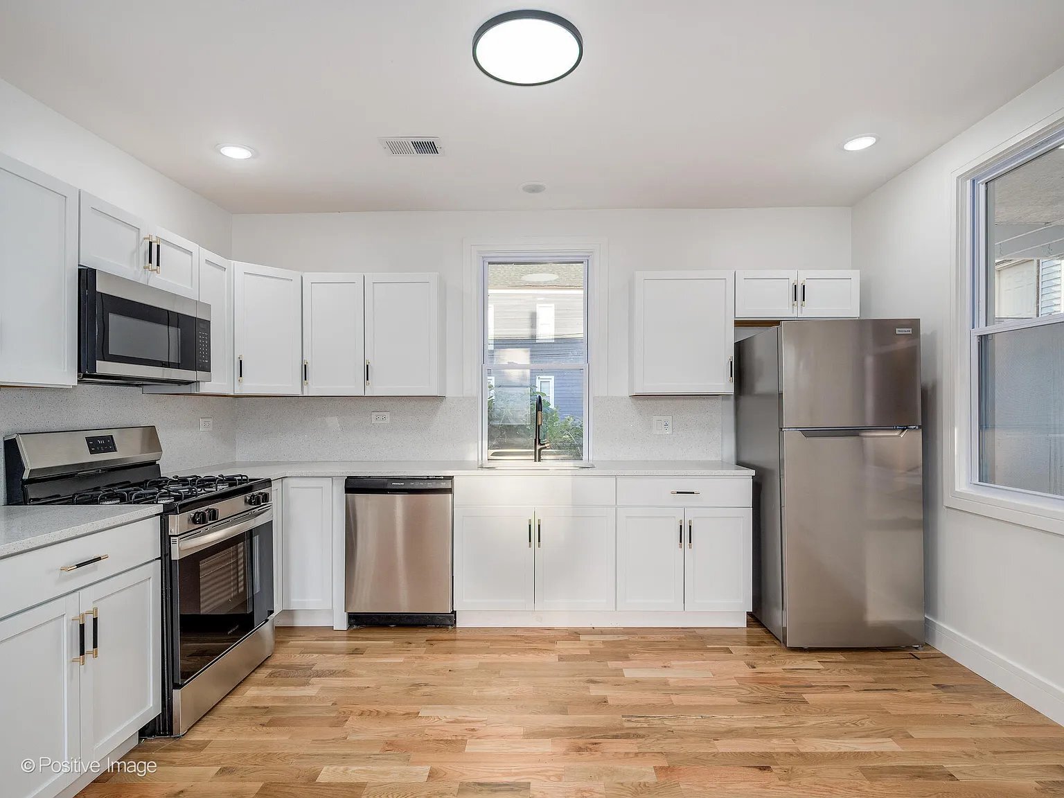 Building Photo - 3016 W 40th St